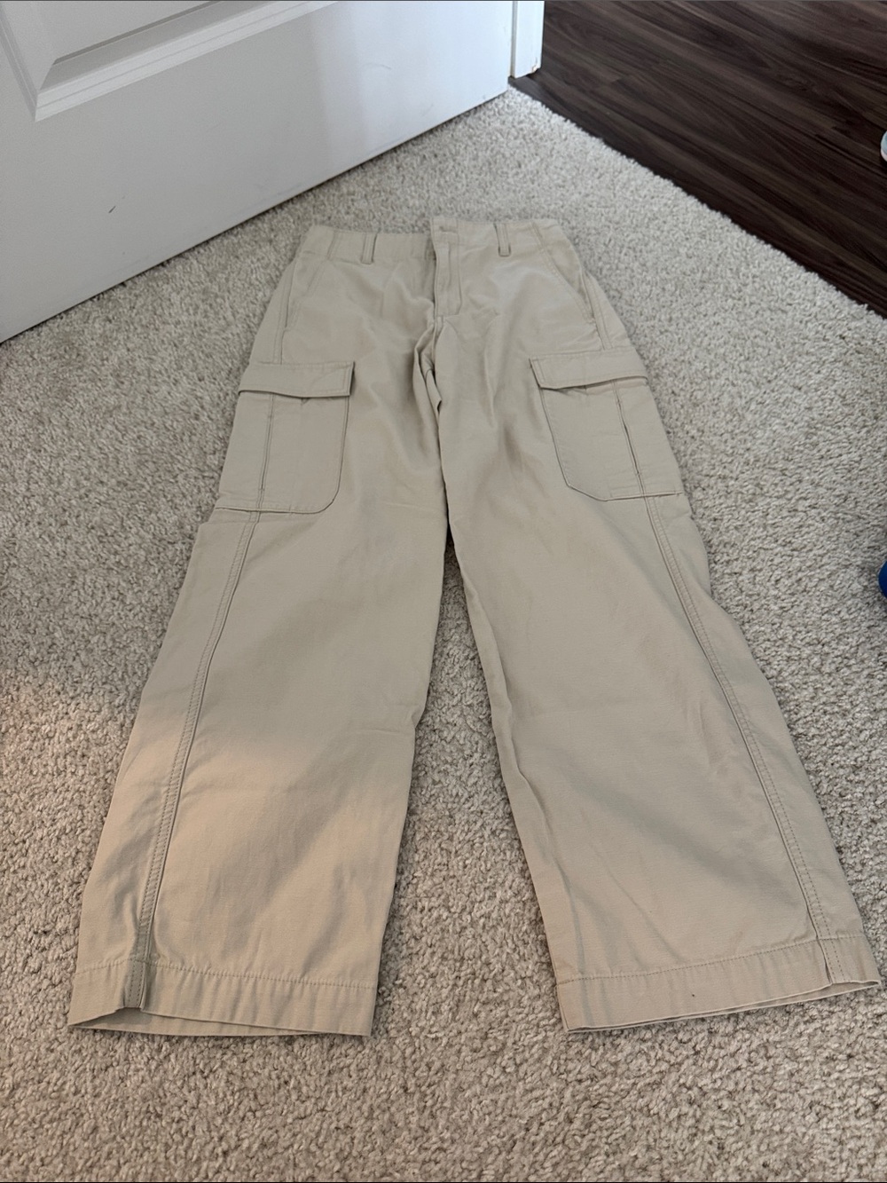 Uniqlo Women’s Beige Cargo Pants - Classic Utility Style